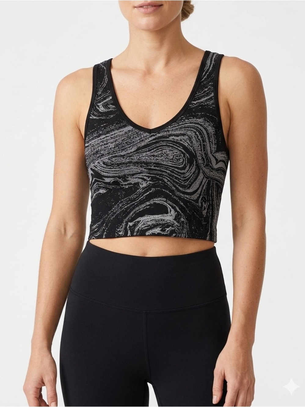Athleta Aurora Seamless Shine Crop Rib Tank Top Black Silver V Neck Size S